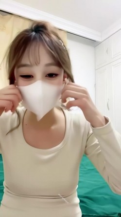 真实露脸大学生！土豪重金定制，19岁艺校高颜值美女线上接活儿，居家宿舍各种裸舞勾引，身材好又骚又是无毛 截图7