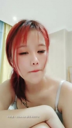 瑶瑶Kiyomi高颜值红发苗条妹子爆菊啪啪，跳蛋塞入手指扣菊花再卫生间爆菊 截图15