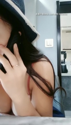 爆乳骚浪车模在家寂寞难耐叫炮友激情啪啪做爱 多姿势无套抽插爆乳来回乱颤 截图2