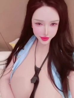 穷人女神金主母狗！巨乳绿茶婊【顾灵曦】私拍福利，吃屌车震道具自慰，被土豪无套射了满背 截图1