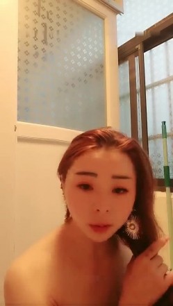 打扮性感颜值美女迷人假扮招嫖卖淫女勾搭大叔回家里啪啪口爆吞精 截图9
