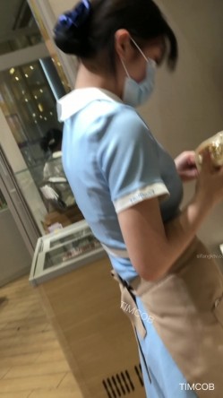 极限CD大师商场步行街4K裙内拍多位气质漂亮小姐姐T裤丝袜无内亮点多美女情趣内裤直接上街拍摄中都硬了 截图14