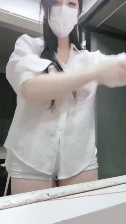 新人尤物【阳具收割机】绝色 丰满爆乳 身材秀 最佳炮架 巨乳 假屌猛插粉屄 淫水流一屁股 截图9