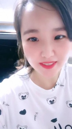 山东超市的老板娘，【北冥有鱼】，带表妹初下海，店里还有人，就要露奶子，约情人来啪啪，这骚娘们真带劲 截图7
