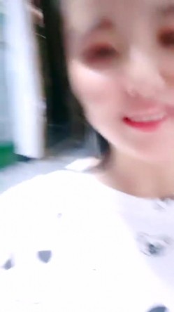 山东超市的老板娘，【北冥有鱼】，带表妹初下海，店里还有人，就要露奶子，约情人来啪啪，这骚娘们真带劲 截图8