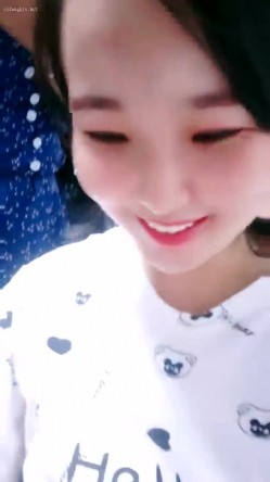 山东超市的老板娘，【北冥有鱼】，带表妹初下海，店里还有人，就要露奶子，约情人来啪啪，这骚娘们真带劲 截图16
