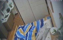 酒店高清偷拍 相处时间不是很久的情侣应该是第一次开房很腼腆 截图1