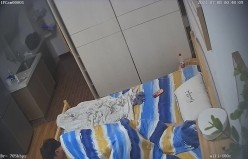 酒店高清偷拍 相处时间不是很久的情侣应该是第一次开房很腼腆 截图12