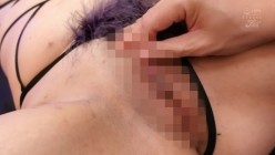 JUNY-068 普段はシャイで大人しい性格なのにエッチな衣装を着るとムラムラしちゃうパイパン白むちデカ尻エロコスプレイヤーAVデビュー！ 高咲まりな 截图10