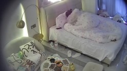 酒店偷拍 样子斯文的大学生情侣眼镜乖乖女被变态男友绳子捆绑黑丝足交 截图3