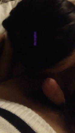 百度云流出有点像姐弟恋的漂亮美女与猥琐男友啪啪啪自拍屌吃的真温柔还有点不好意思了 截图8