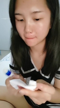 校花下海！超级清纯超漂亮~【大一学生】，楚楚可怜的小眼神，瞬时勾起一众大哥的保护欲 截图11