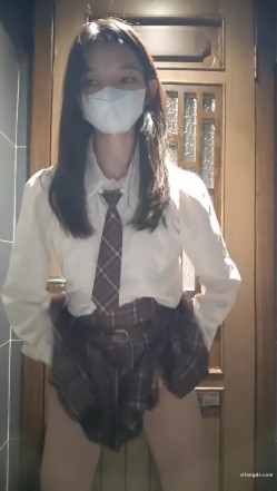 超顶级绿帽博主，【暖暖小淫妻】下，看老婆被各单男干，95年的，超级骚，还有3P 截图9