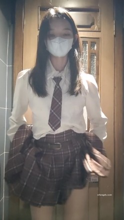 超顶级绿帽博主，【暖暖小淫妻】下，看老婆被各单男干，95年的，超级骚，还有3P 截图10