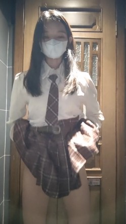 超顶级绿帽博主，【暖暖小淫妻】下，看老婆被各单男干，95年的，超级骚，还有3P 截图13