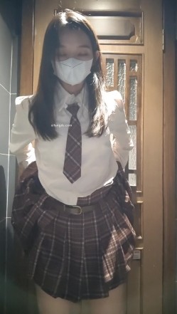 超顶级绿帽博主，【暖暖小淫妻】下，看老婆被各单男干，95年的，超级骚，还有3P 截图16