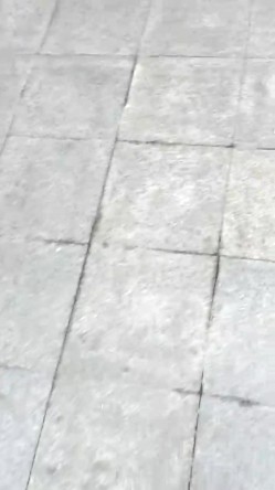 户外露出达人【御姐爱深喉】丝袜裸空从商场到图书馆再到超市裸空太牛逼了强烈推荐！ 截图4