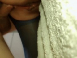 “啊~顶死了~插死我了”对话刺激，很能淫叫的极品人妻少妇【骚逼爱丽丝】性爱自拍，吞精无毛美臀无套各种输出白浆泛滥，撸管必备 截图6