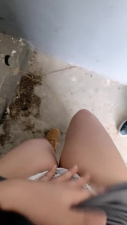 对白清晰剧情刺激 大中午户外车震，深喉艹一艹，各种姿势艹逼，白浆流出染大屌！ 截图3