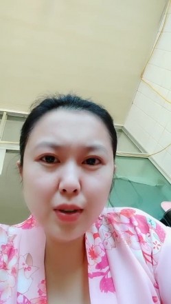 熟女--极品人妻艳艳 ：逼里塞跳蛋做家务活，一直震动，淫穴一直流骚水，好难受好痒！ 截图7