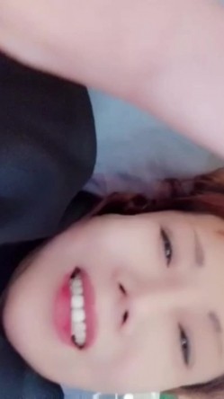 快乐熟女  居家淫乱的生活  戴套上阵安全第一，服务相当到位，吹硬舔爽在做爱 截图8
