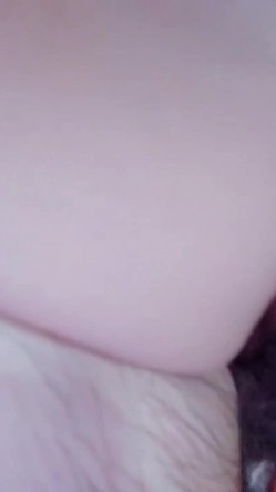 快乐熟女  居家淫乱的生活  戴套上阵安全第一，服务相当到位，吹硬舔爽在做爱 截图11