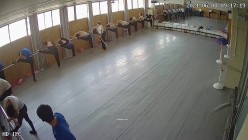 舞蹈班《监控破解》偷拍多位美女学员后台换衣服 截图4