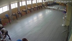 舞蹈班《监控破解》偷拍多位美女学员后台换衣服 截图9