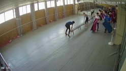 舞蹈班《监控破解》偷拍多位美女学员后台换衣服 截图13