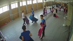 舞蹈班《监控破解》偷拍多位美女学员后台换衣服 截图14
