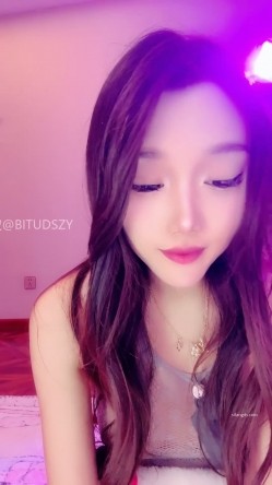 ️神级女神【董小姐】高端女神！模特身材~裸舞~道具自慰~白浆直流！ 截图15