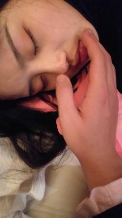跟女友分手前最后一次见面给她下药玩 截图13