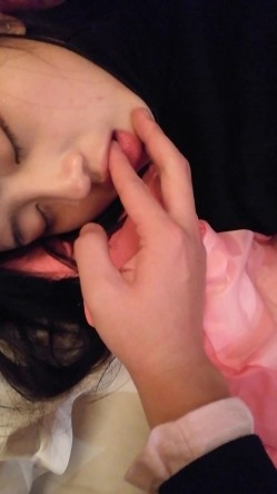 跟女友分手前最后一次见面给她下药玩 截图14