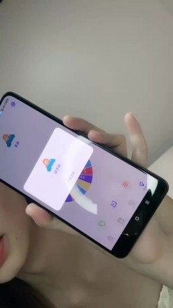 这才是真正的校花，【广州大学生】明星来了~甘拜下风，清纯指数极高，羞涩腼腆，高抬玉腿小穴水汪汪超诱人 截图11