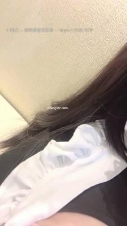 19岁的广州妹妹！【京鱼儿】道具自慰爆浆，粉穴近距离B~！高颜值，完美尤物，菊花被白浆流淌过，精彩无限！！ 截图7
