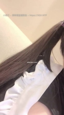 19岁的广州妹妹！【京鱼儿】道具自慰爆浆，粉穴近距离B~！高颜值，完美尤物，菊花被白浆流淌过，精彩无限！！ 截图8