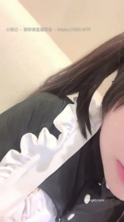 19岁的广州妹妹！【京鱼儿】道具自慰爆浆，粉穴近距离B~！高颜值，完美尤物，菊花被白浆流淌过，精彩无限！！ 截图16