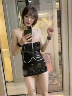 【极品巨乳来袭】香港巨乳网红美女米布儿大尺度魅惑私拍流出 爆乳翘挺 揉乳玩穴超诱惑 截图7