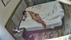 新流出酒店偷拍大学生情侣开房学妹从反抗被动操3天变成床上母狗 截图5