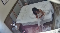 新流出酒店偷拍大学生情侣开房学妹从反抗被动操3天变成床上母狗 截图14
