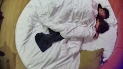 情趣台 穿衣显瘦脱衣有肉的眼镜少妇 衣服下藏着一对巨乳 男人打完第一炮休息 自己坐上去开启第二炮 截图7