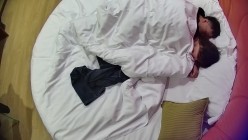 情趣台 穿衣显瘦脱衣有肉的眼镜少妇 衣服下藏着一对巨乳 男人打完第一炮休息 自己坐上去开启第二炮 截图9