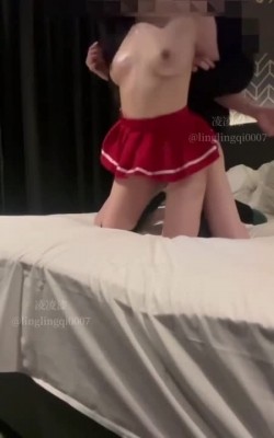 人生赢家约炮大神【凌凌漆】白富美留学生 实习空姐 瑜伽老师 主播，别人的心上女神在我这里只是被打屁股的小母狗 截图16