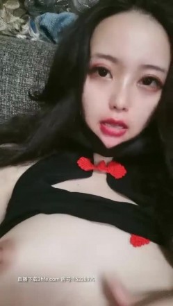 00后超模空姐美乳大屁股妹子自慰诱惑，跳蛋塞逼震动棒抽插掰穴特写 截图13