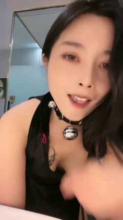 撸管推荐！女神刚下海就玩3p~【冰羊】啪啪！自慰！狂喷水~--风骚姐姐欠债下海酒店跟男友来一场激情 截图4