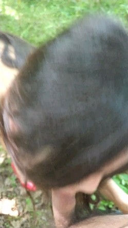 万人求购，推特反差婊，顶级绿帽骚妻【嫂子爱露出】一女战多男，群P大乱交，捆绑调教野战 截图4