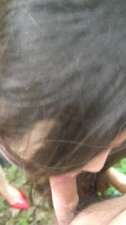 万人求购，推特反差婊，顶级绿帽骚妻【嫂子爱露出】一女战多男，群P大乱交，捆绑调教野战 截图8