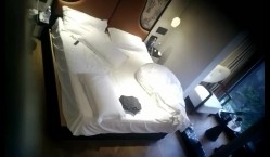 酒店偷拍天眼精品39号房 外面刮着台风小伙床边爆操眼镜御姐范女友高潮时掐着脖子无套中出 截图10