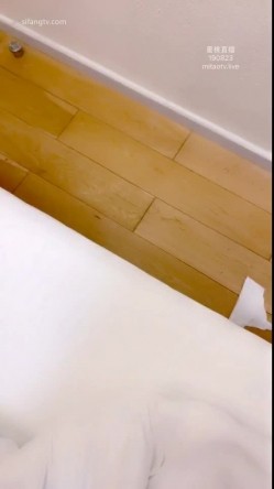 最新极品网红女神“小苍井空”卡卡和粉丝激情啪啪 开档灰丝 可爱头套感冒照样操 无套爆操小浪逼 高清完整版 截图13
