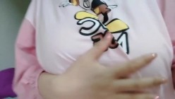 推特巨乳鉴定官「爱大奶的索隆哥」，网调K罩杯巨乳少妇，BBW大奶母狗约炮标杆级大神！ 截图1